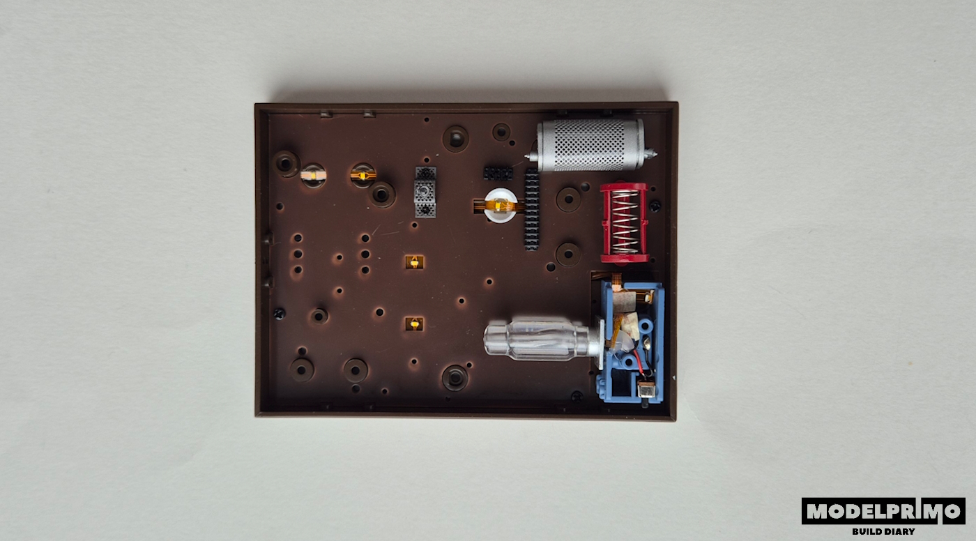 model-delorean-134 Back to the future